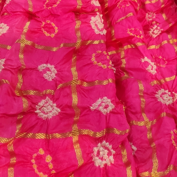 Bandhani Saree / Sari--Pink and Gold Zari (brand new) - Picture 9 of 14